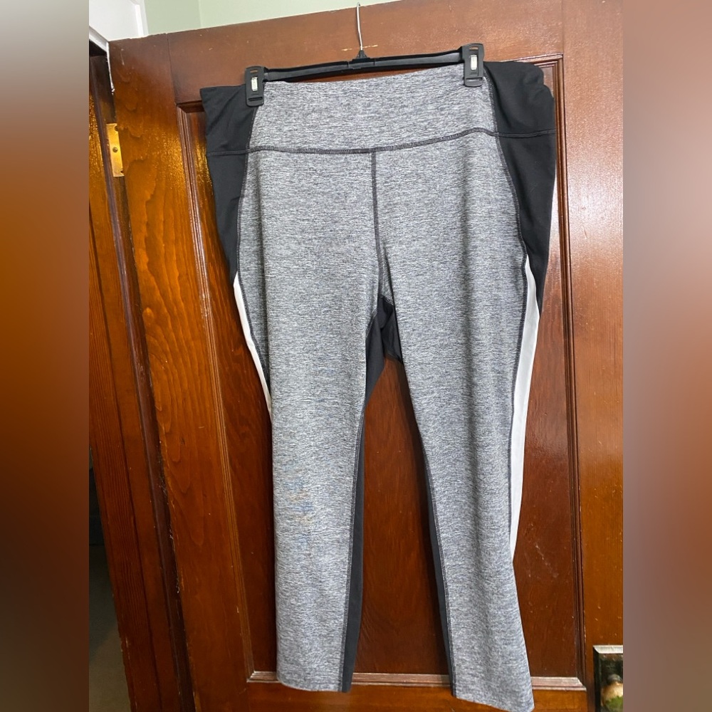 Women’s plus size leggings